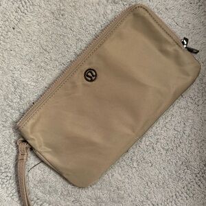LuluLemon double up pouch: sandlot color